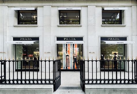 prada avenue montaigne homme|Paris Avenue Montaigne, 12 .